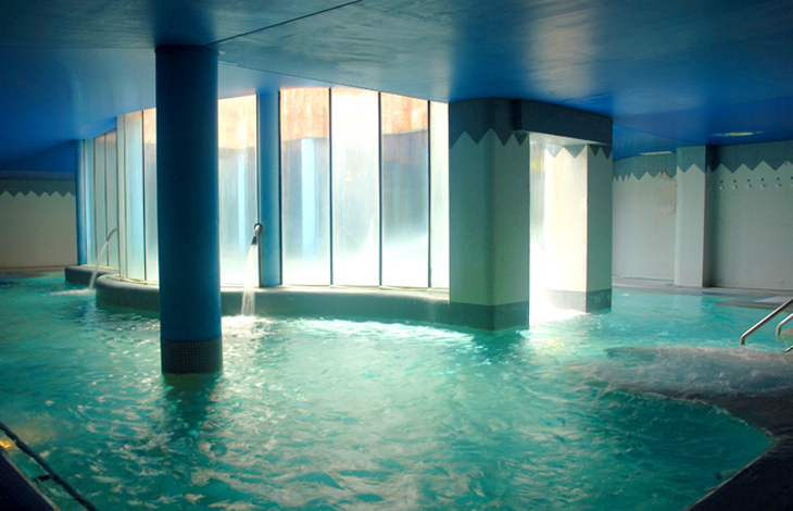 Entrada a Piscina Termal Activa